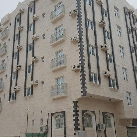 金四季带家具公寓 塞拉莱 外观 照片